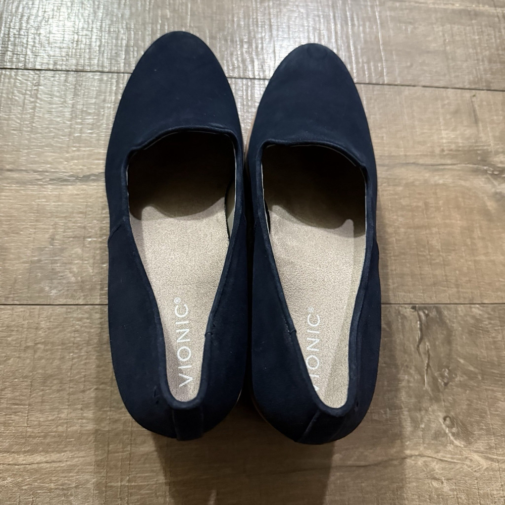 NWOB Vionic Water Repellent Wedges Willa Wedge Navy Woman’s Size 11 Career Comfy - Picture 3 of 9
